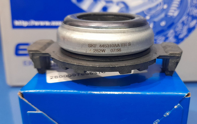 کیت کلاچ پژو 405 دایکن (EXEDY)ساخت ژاپن به همراه بلبرینگ کلاچ SKFفرانسه دارای شناسه کالا و لیبل توسعه تجارت پویا